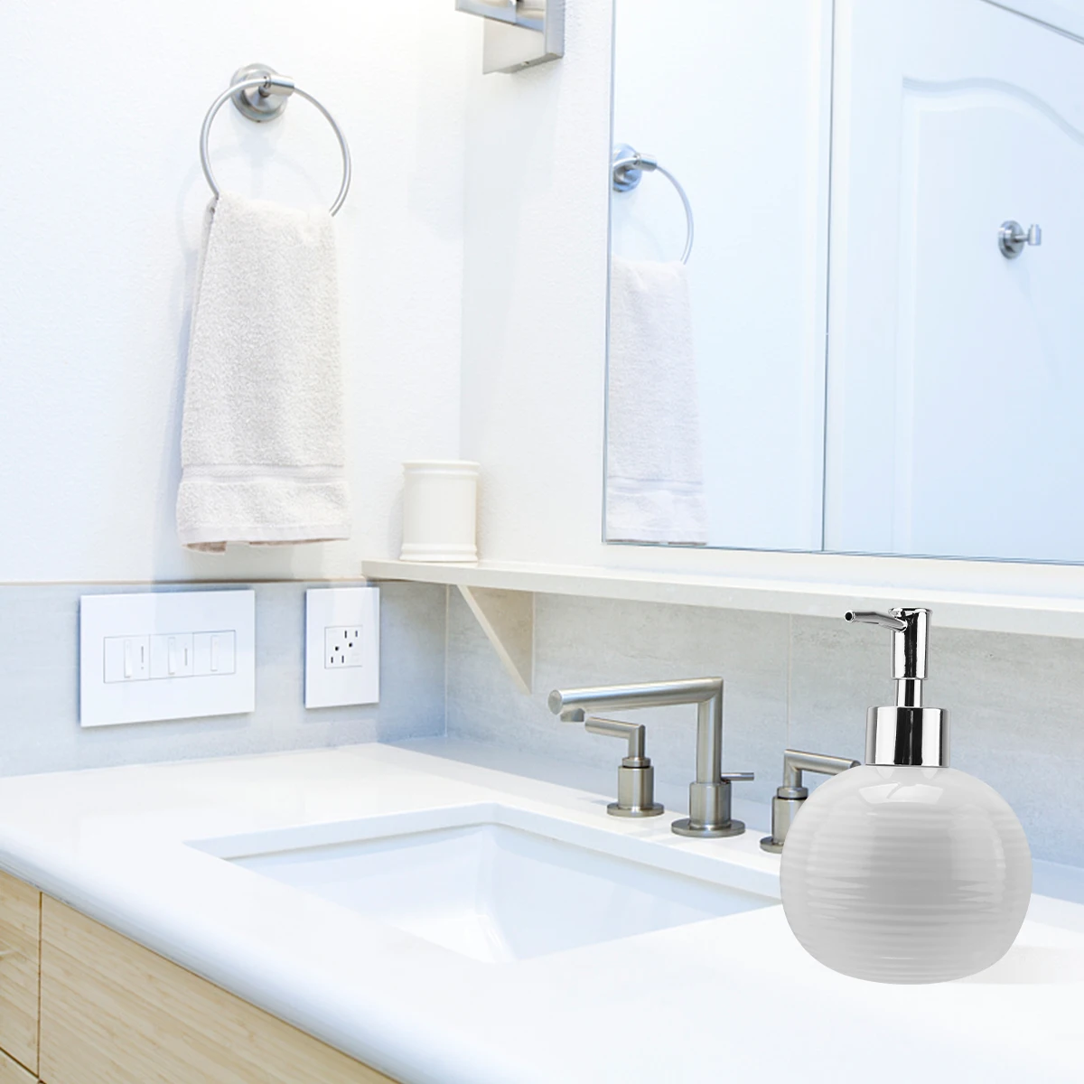 1Pcs Ceramic Lotion Dispenser Bottle for Travel Portable Pump Squeeze Makeup Skincare Liquid Container Unisex White
1Pcs Ceramic Lotion Dispenser Bottle for Travel Portable Pump Squeeze Makeup Skincare Liquid Container Unisex White