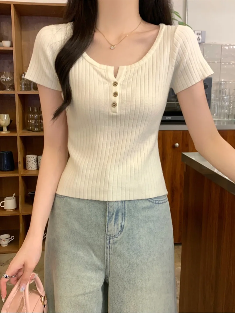 Slim Fit Knitted Short Sleeve Square Collar T-Shirt Women's Top Summer New Style White Exposing Clavicle Fashionable Small Shirt
Slim Fit Knitted Short Sleeve Square Collar T-Shirt Women's Top Summer New Style White Exposing Clavicle Fashionable Small Shirt
