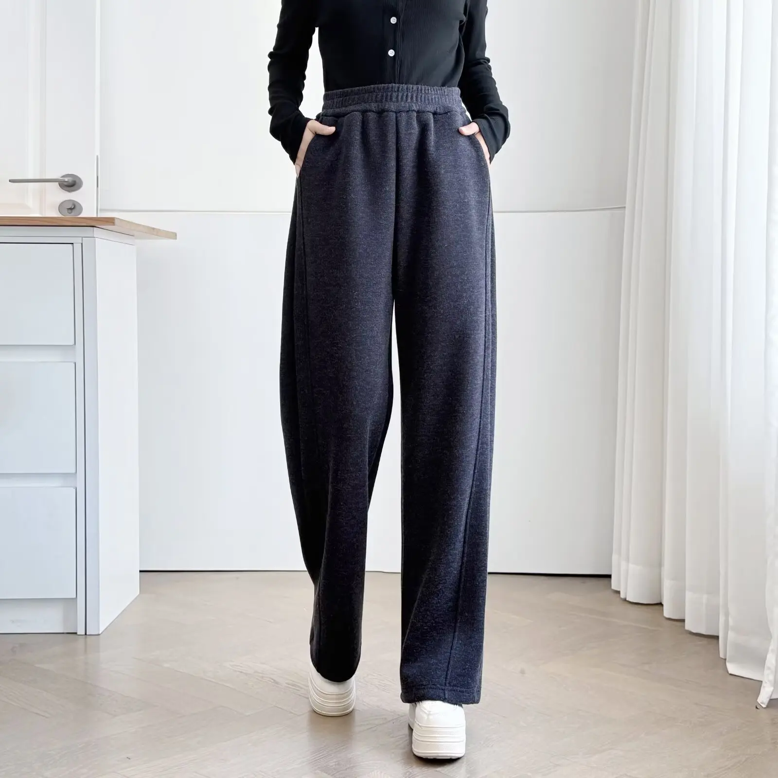 XXXXL Fashion Plus Size Woman Clothing Wide Leg Pants New Casual Warm Fleece And Thickened High Waist Trousers Autumn And Winter
XXXXL Fashion Plus Size Woman Clothing Wide Leg Pants New Casual Warm Fleece And Thickened High Waist Trousers Autumn And Winter