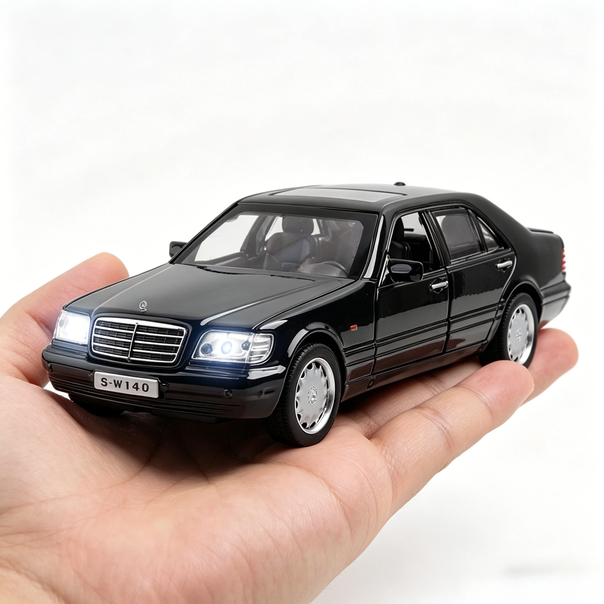 1:32 S-W140 Classic Toy Car Model Diecast Alloy Miniature Sound & Light Pull Back Collection Gift For Boy Kids
1:32 S-W140 Classic Toy Car Model Diecast Alloy Miniature Sound & Light Pull Back Collection Gift For Boy Kids