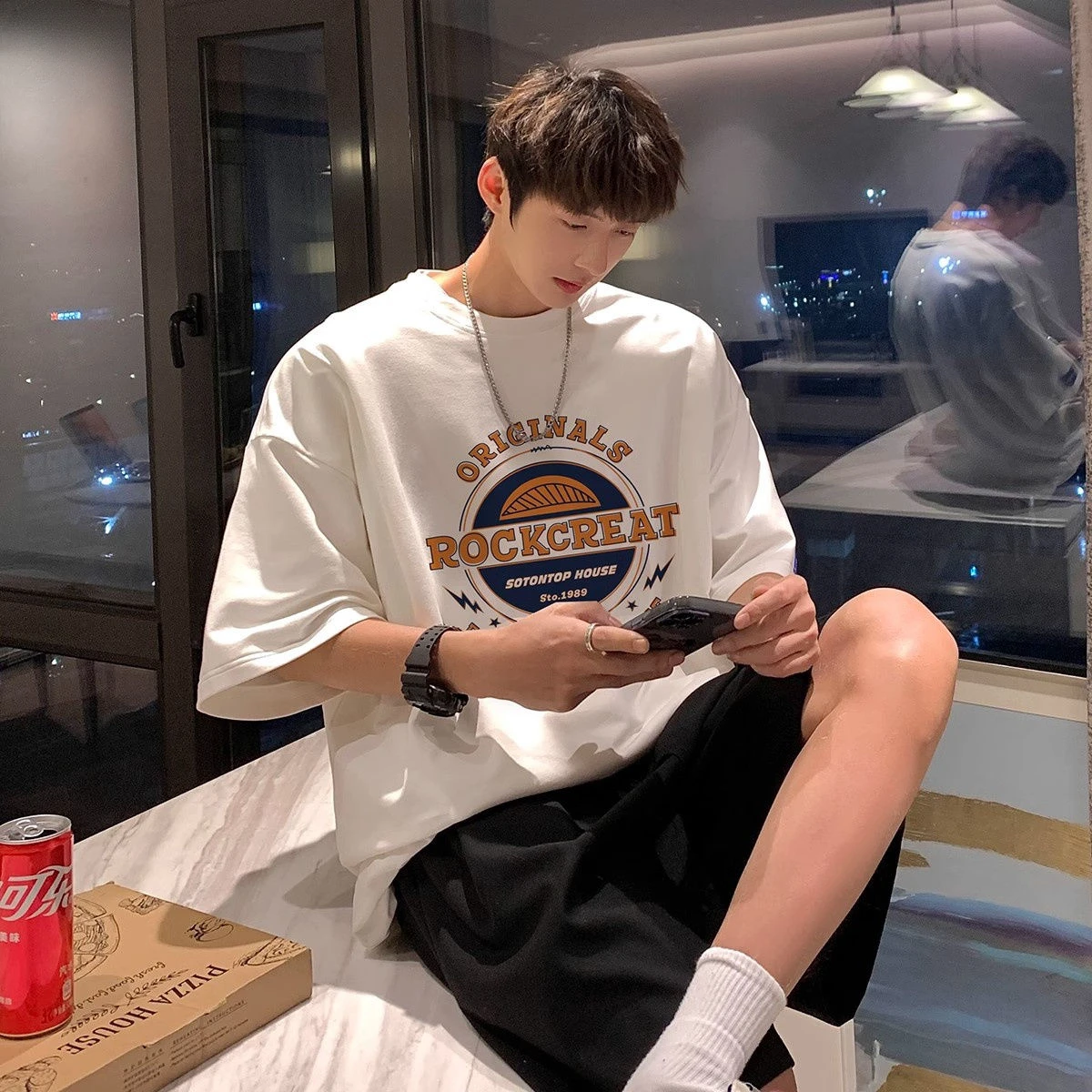 Short-sleeved T-shirt men's summer new American retro personality trend printed youth casual half-sleeved T-shirt men clothing
Short-sleeved T-shirt men's summer new American retro personality trend printed youth casual half-sleeved T-shirt men clothing