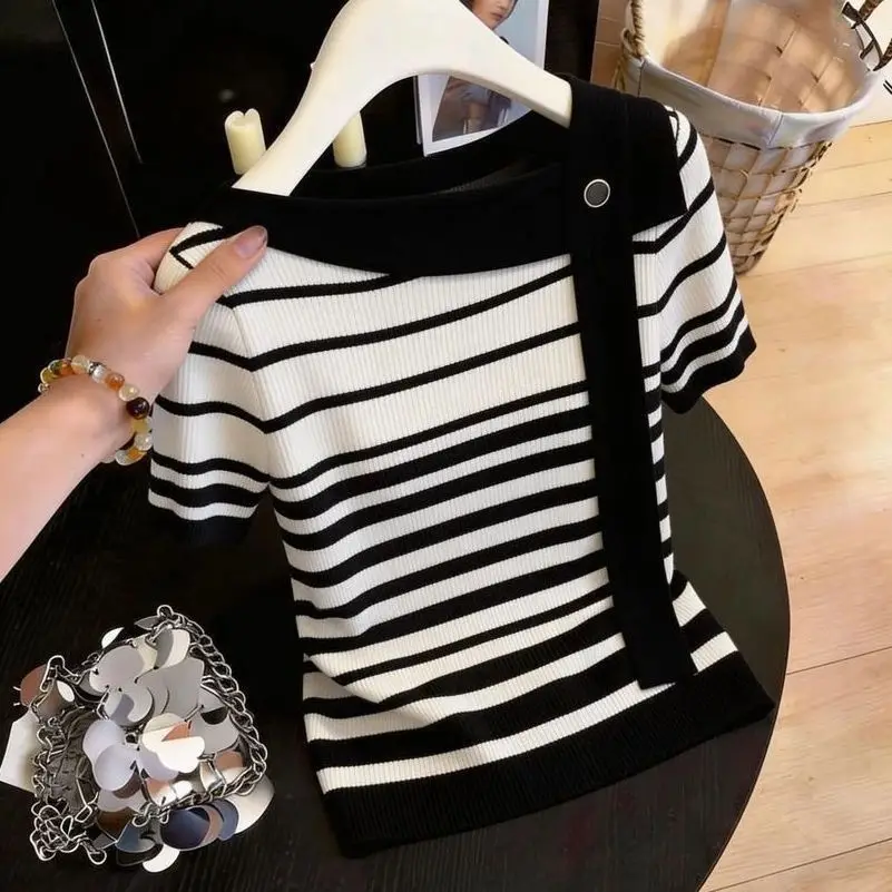 Elegant Black Stripe Sash Short Sleeve Knitted T-Shirt Women's Top Summer Casual Style Regular Fit Soft Medium Thickness
Elegant Black Stripe Sash Short Sleeve Knitted T-Shirt Women's Top Summer Casual Style Regular Fit Soft Medium Thickness