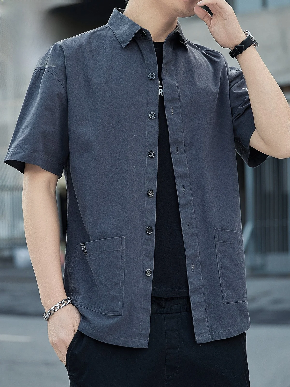 Men's Summer Casual Cotton Shirt Loose Fit Short Sleeve Workwear Style Button down Shirt Youth Trend Thin Material
Men's Summer Casual Cotton Shirt Loose Fit Short Sleeve Workwear Style Button down Shirt Youth Trend Thin Material