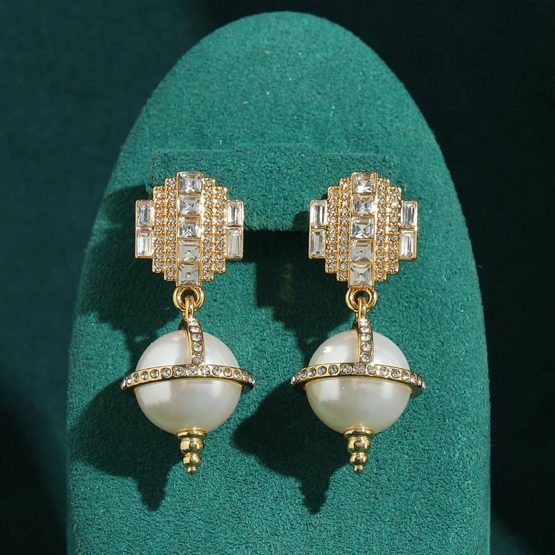 Vintage Baroque Pearl Drop Earring High Brands Rhinestone Design Luxury Gold Color Charm Evening Dress Jewelry For Women Wedding
Vintage Baroque Pearl Drop Earring High Brands Rhinestone Design Luxury Gold Color Charm Evening Dress Jewelry For Women Wedding