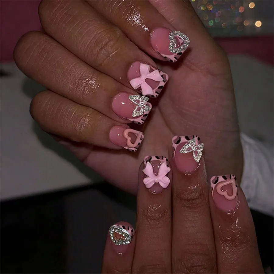 European and American hot girls bow love heart diamond wear nails short square removable fake nails cross-border wholesale nail
European and American hot girls bow love heart diamond wear nails short square removable fake nails cross-border wholesale nail