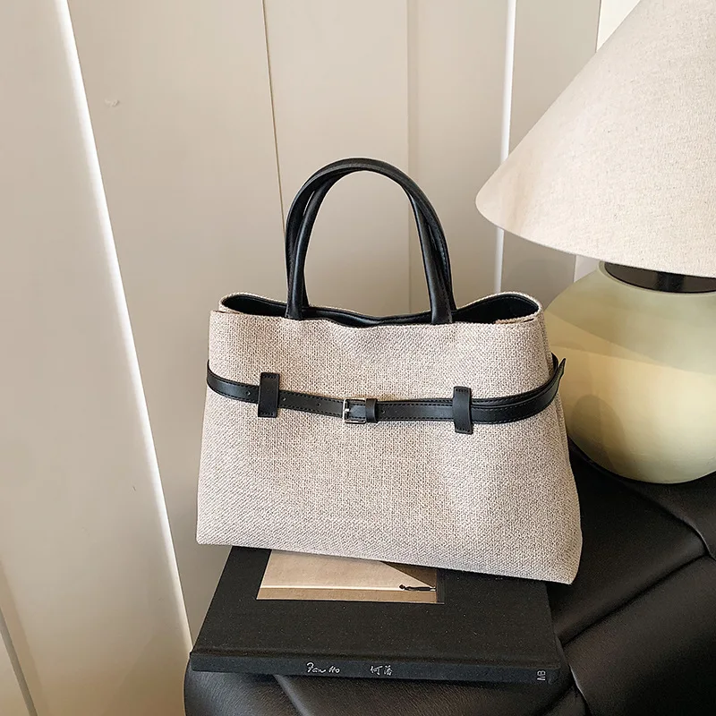 Fashion all-match senior sense Tote bag Women 2025 spring new large capacity commuter retro simple handbag
Fashion all-match senior sense Tote bag Women 2025 spring new large capacity commuter retro simple handbag