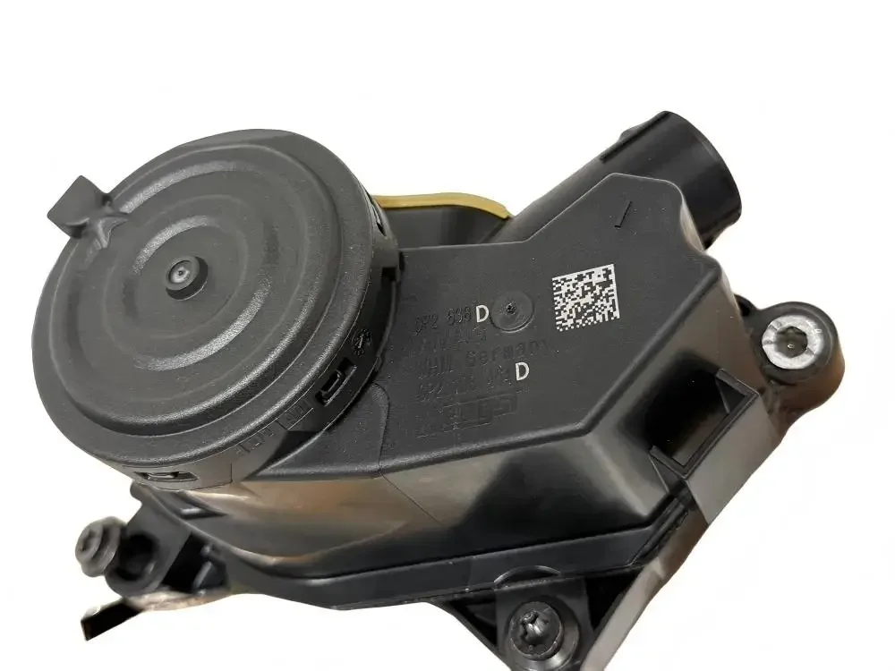 Ge nuine Engine Parts for Po rsche Panamera Oil air Separator 9A710346402 9A710346401 0P2103464B 9A710346400
Ge nuine Engine Parts for Po rsche Panamera Oil air Separator 9A710346402 9A710346401 0P2103464B 9A710346400