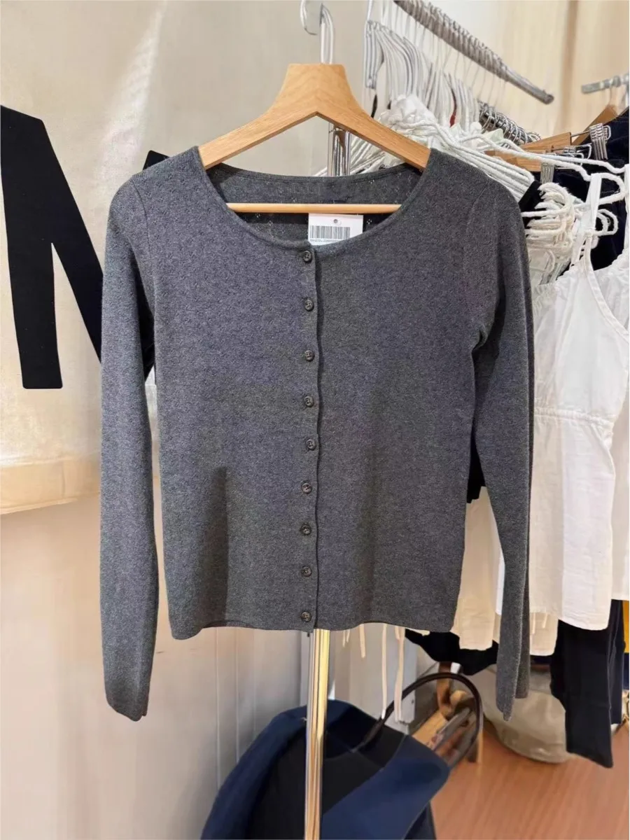 New Eyelet Gray Long Sleeve T-shirt Women Scoop Neck Single Breasted Cardigan Tees Autumn Sweetwear Cute Soft Cotton Top Tshirt
New Eyelet Gray Long Sleeve T-shirt Women Scoop Neck Single Breasted Cardigan Tees Autumn Sweetwear Cute Soft Cotton Top Tshirt
