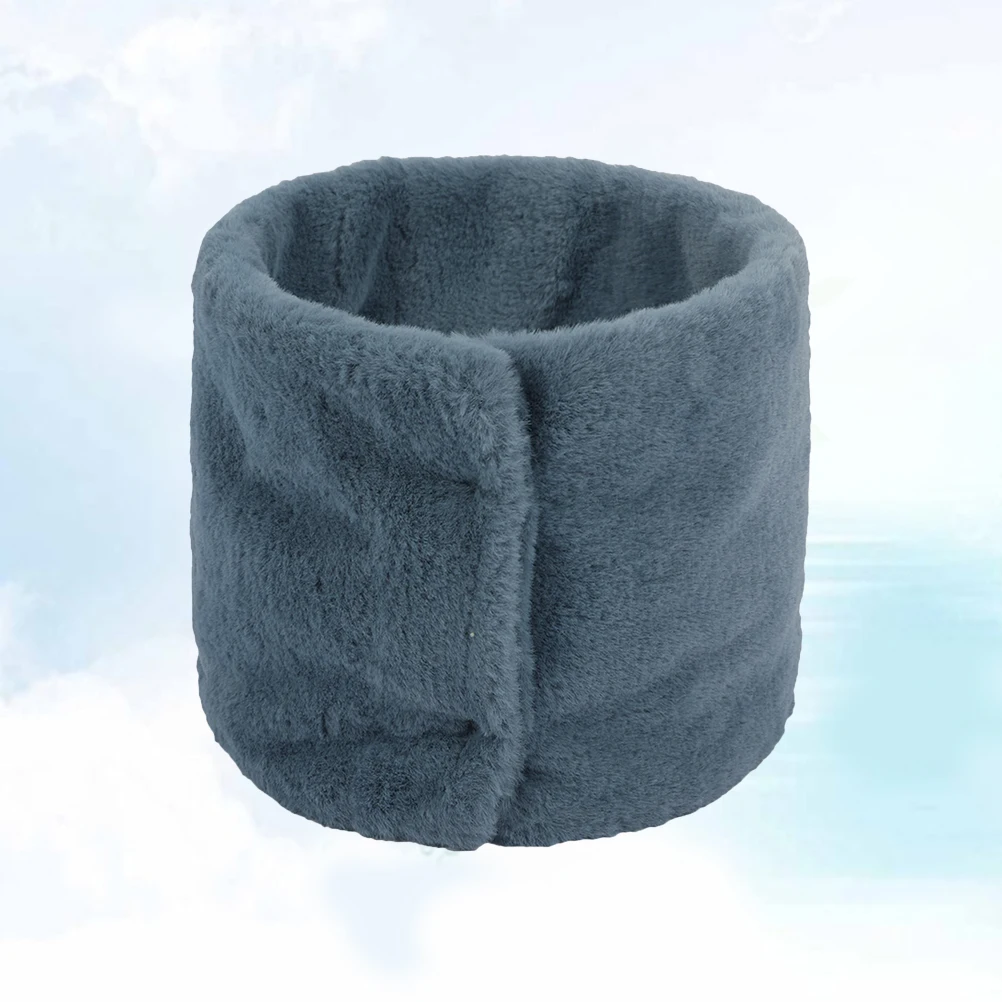 Warm Solid Color Neck Warmer Soft Lining Winter Outdoor Scarf One- Collar Stylish Accessory for Men Women
Warm Solid Color Neck Warmer Soft Lining Winter Outdoor Scarf One- Collar Stylish Accessory for Men Women
