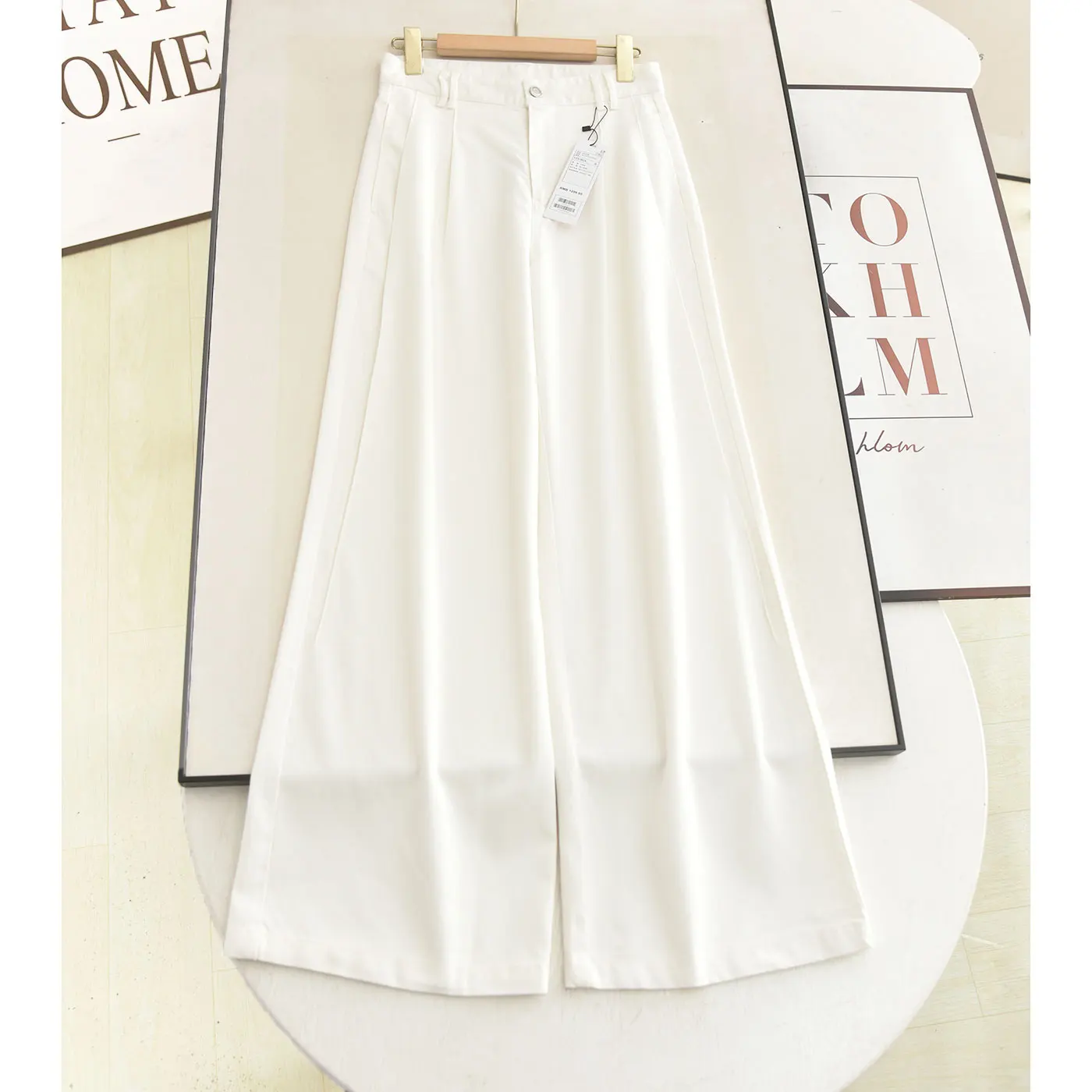 High Waist Draped Thin White Jeans Casual Versatile Straight Leg Wide Leg Pants for Women Spring Summer 2026 Minimalist Style
High Waist Draped Thin White Jeans Casual Versatile Straight Leg Wide Leg Pants for Women Spring Summer 2026 Minimalist Style