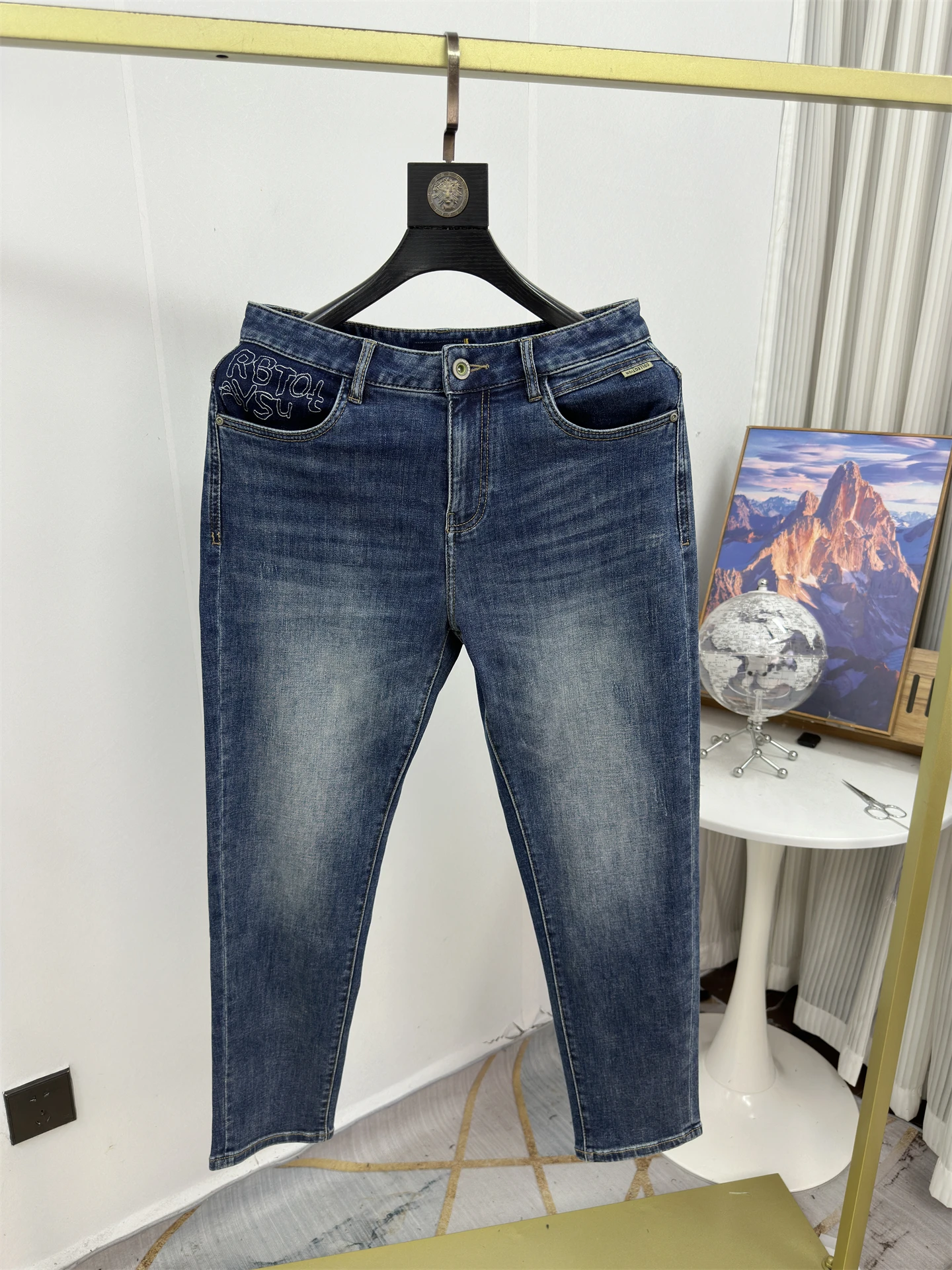 Men's Casual Cotton Stretch Denim Straight Leg Jeans YKK Zipper mid Waist Faded Processed Comfortable Fit Spring Autumn
Men's Casual Cotton Stretch Denim Straight Leg Jeans YKK Zipper mid Waist Faded Processed Comfortable Fit Spring Autumn