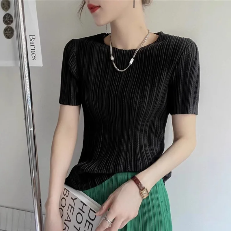 Miyake Pleated Short Sleeve T-Shirt 2026 Summer New Round Neck Hollow Mesh Top Women's Lightweight Stretch Breathable Clothing
Miyake Pleated Short Sleeve T-Shirt 2026 Summer New Round Neck Hollow Mesh Top Women's Lightweight Stretch Breathable Clothing
