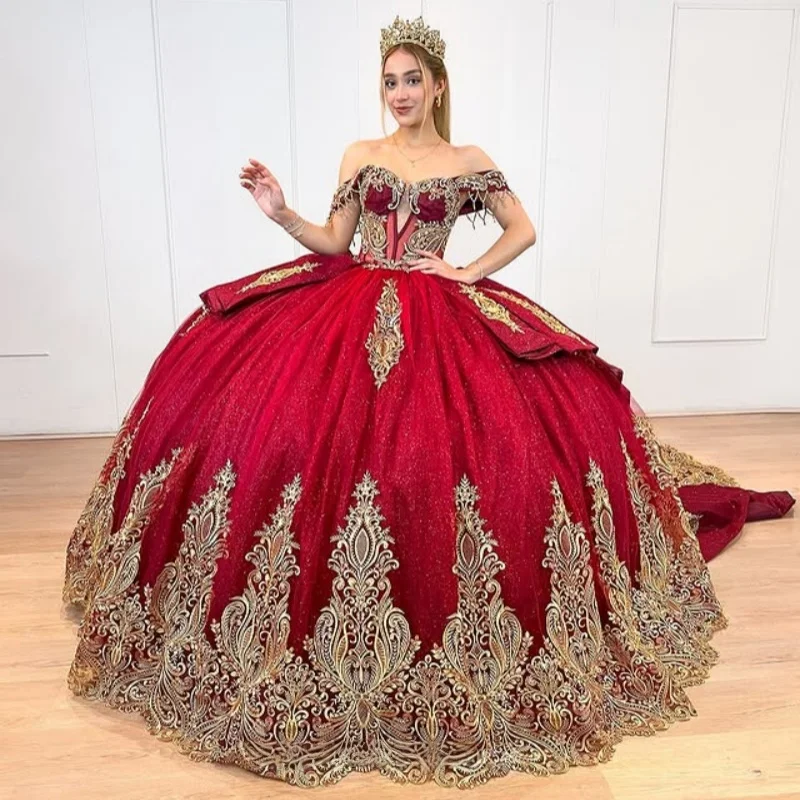 Shiny Red off the shoulder Quinceanera Dress crystal golden glitter applique layering Lace vestidos de 15 Quinceanera Customized
Shiny Red off the shoulder Quinceanera Dress crystal golden glitter applique layering Lace vestidos de 15 Quinceanera Customized