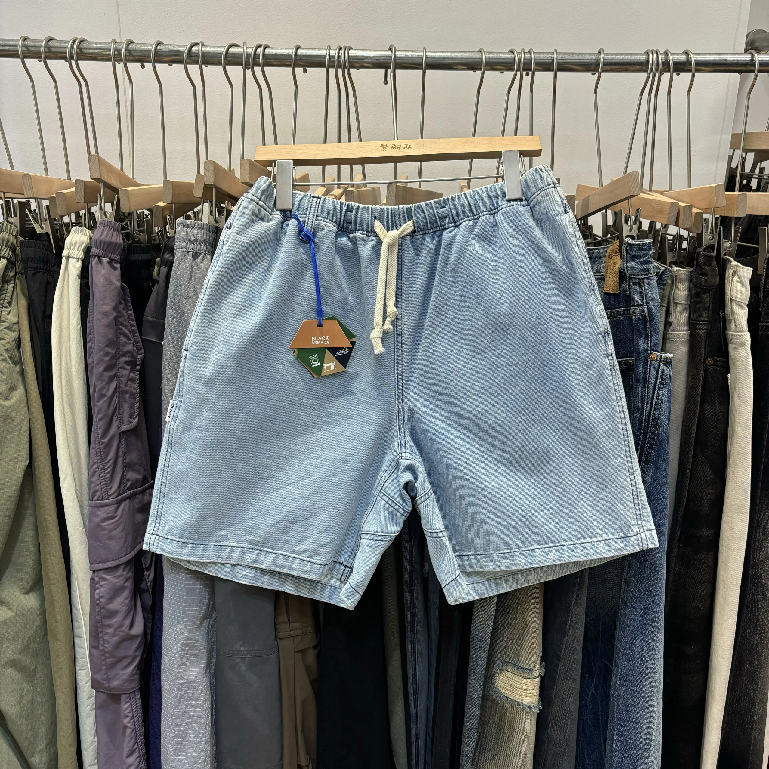 American Style Heavyweight Washed Blue Denim Workwear Shorts Men's Loose Large Size Beach Pants Five-Quarter Trendy Brand
American Style Heavyweight Washed Blue Denim Workwear Shorts Men's Loose Large Size Beach Pants Five-Quarter Trendy Brand