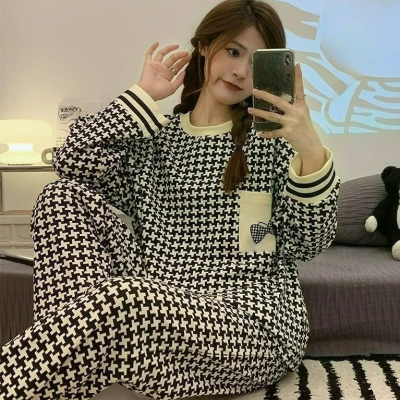 Пижамы из чистого хлопка, милые красивые женские осенне-зимние комплекты из двух предметов, удобные новые брюки, которые можно носить на улице
Пижамы из чистого хлопка, милые красивые женские осенне-зимние комплекты из двух предметов, удобные новые брюки, которые можно носить на улице