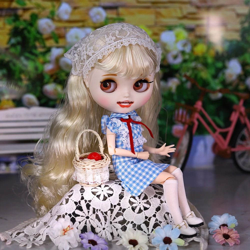 ICY DBS Blyth doll 30cm white skin, off white curly hair, matte face, various styles of nude dolls, and more
ICY DBS Blyth doll 30cm white skin, off white curly hair, matte face, various styles of nude dolls, and more