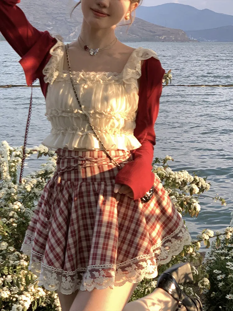 Атласная короткая юбка Acaine с высокой талией, А-силуэт, с милым принтом, дизайнерская модель, создающая эффектное впечатление.
Атласная короткая юбка Acaine с высокой талией, А-силуэт, с милым принтом, дизайнерская модель, создающая эффектное впечатление.