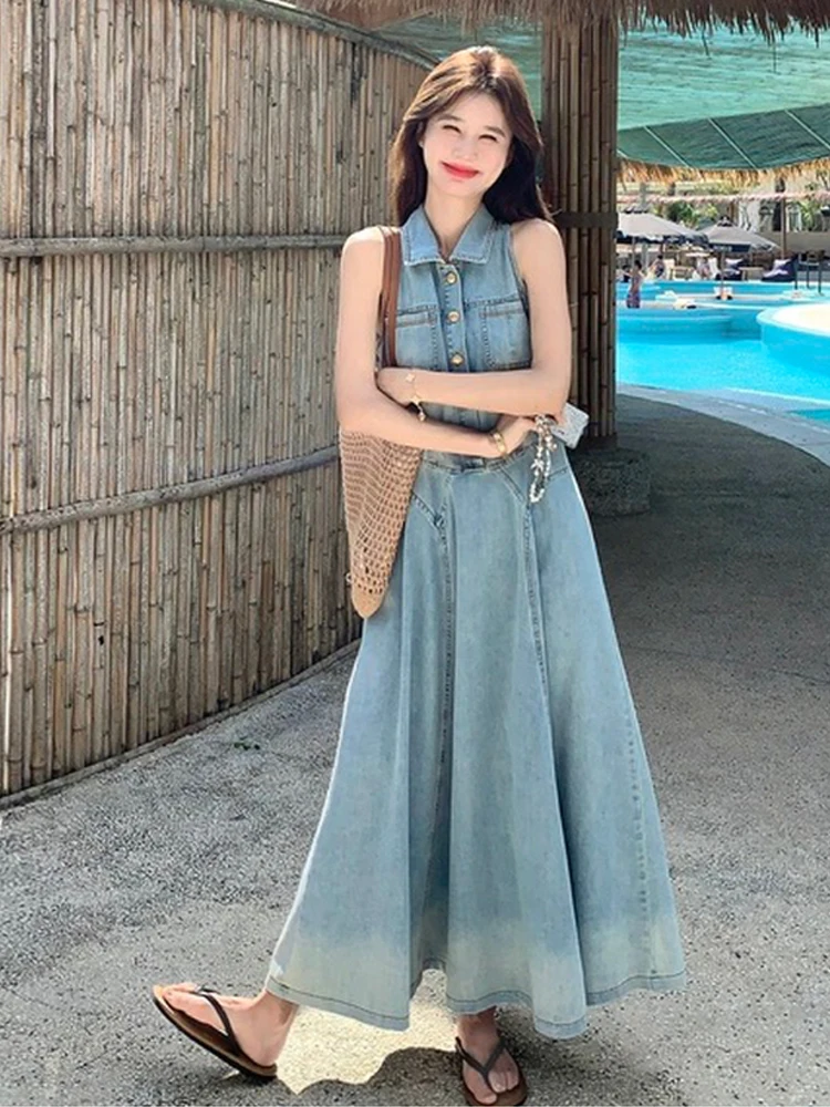 Retro Casual Vacation Style Sleeveless Collared Denim Dress Slimming A-Line Long Dress Elegant Lady Waist-Cinching Slim Fit
Retro Casual Vacation Style Sleeveless Collared Denim Dress Slimming A-Line Long Dress Elegant Lady Waist-Cinching Slim Fit