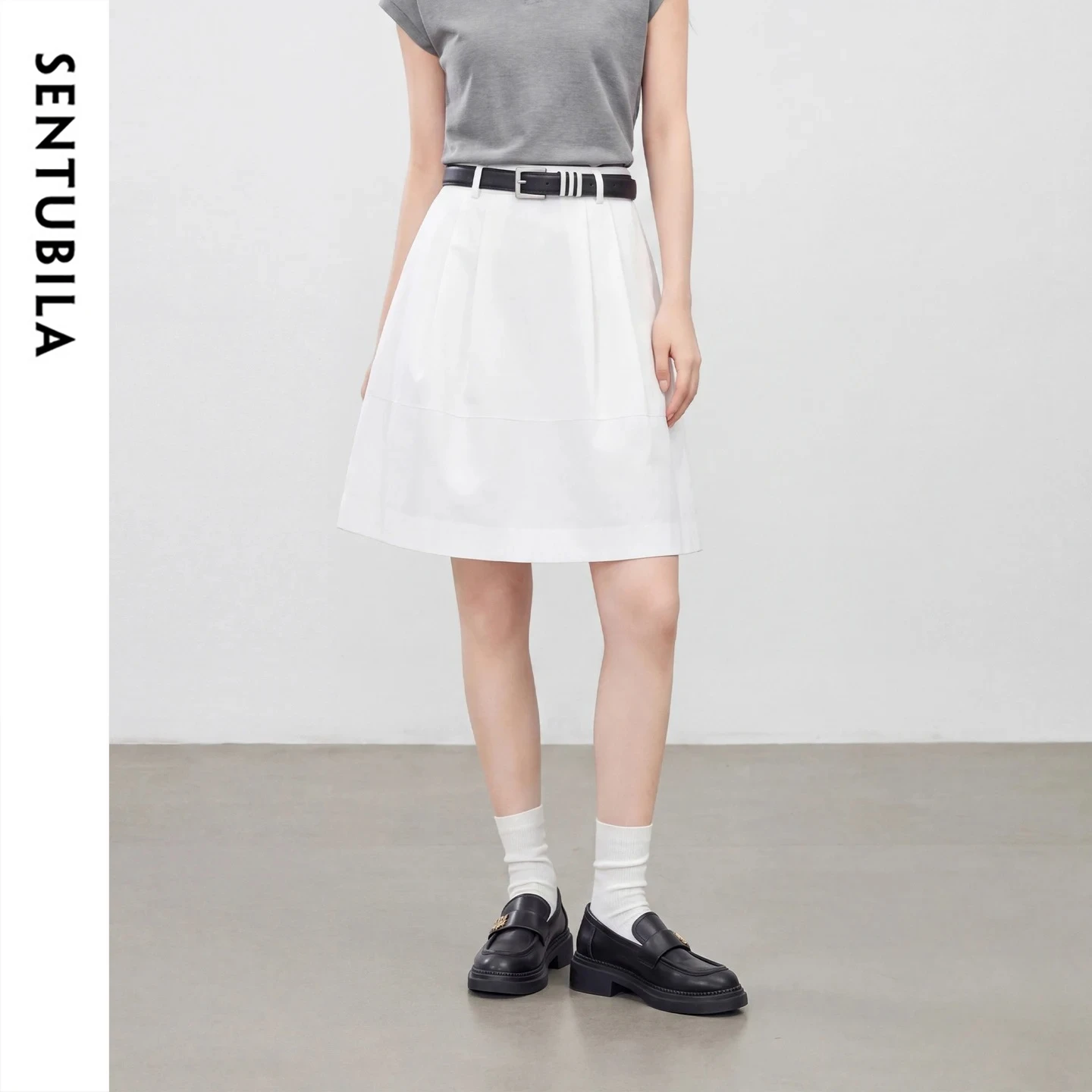 SENTUBILA White Skirts for Women 2026 Summer New Minimalist Office High Waist Pleated Versatile A-Line Short Skirt 162QG7105
SENTUBILA White Skirts for Women 2026 Summer New Minimalist Office High Waist Pleated Versatile A-Line Short Skirt 162QG7105