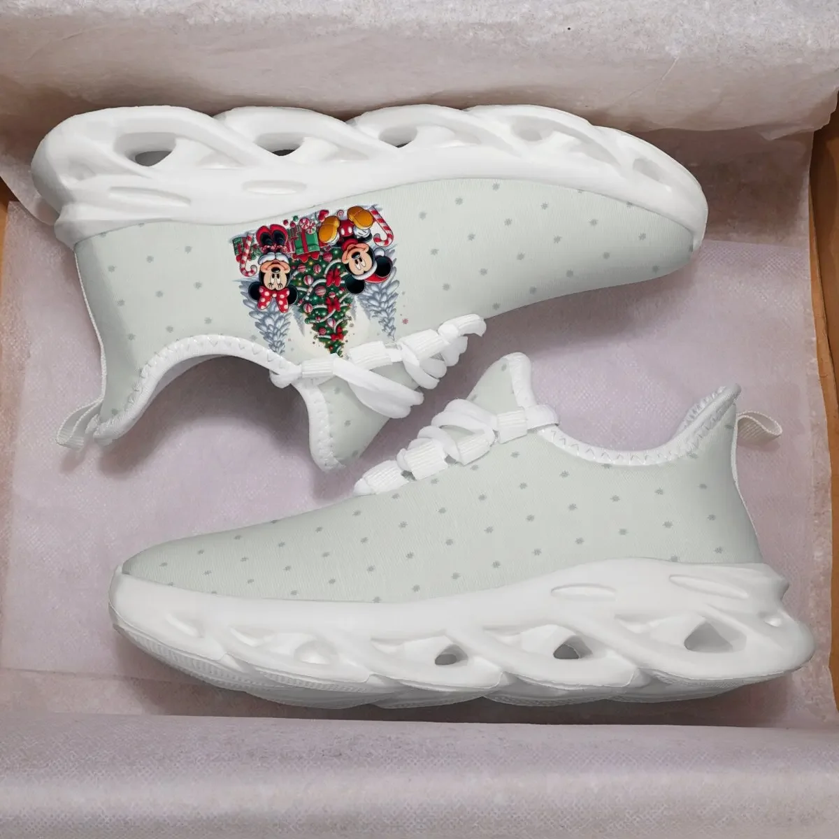 Christmas Minnie Lightweight Sneakers with Snowflake Christmas Tree Design Sneakers for Boys Kids Girl Gift Mickey Mouse Shoe
Christmas Minnie Lightweight Sneakers with Snowflake Christmas Tree Design Sneakers for Boys Kids Girl Gift Mickey Mouse Shoe