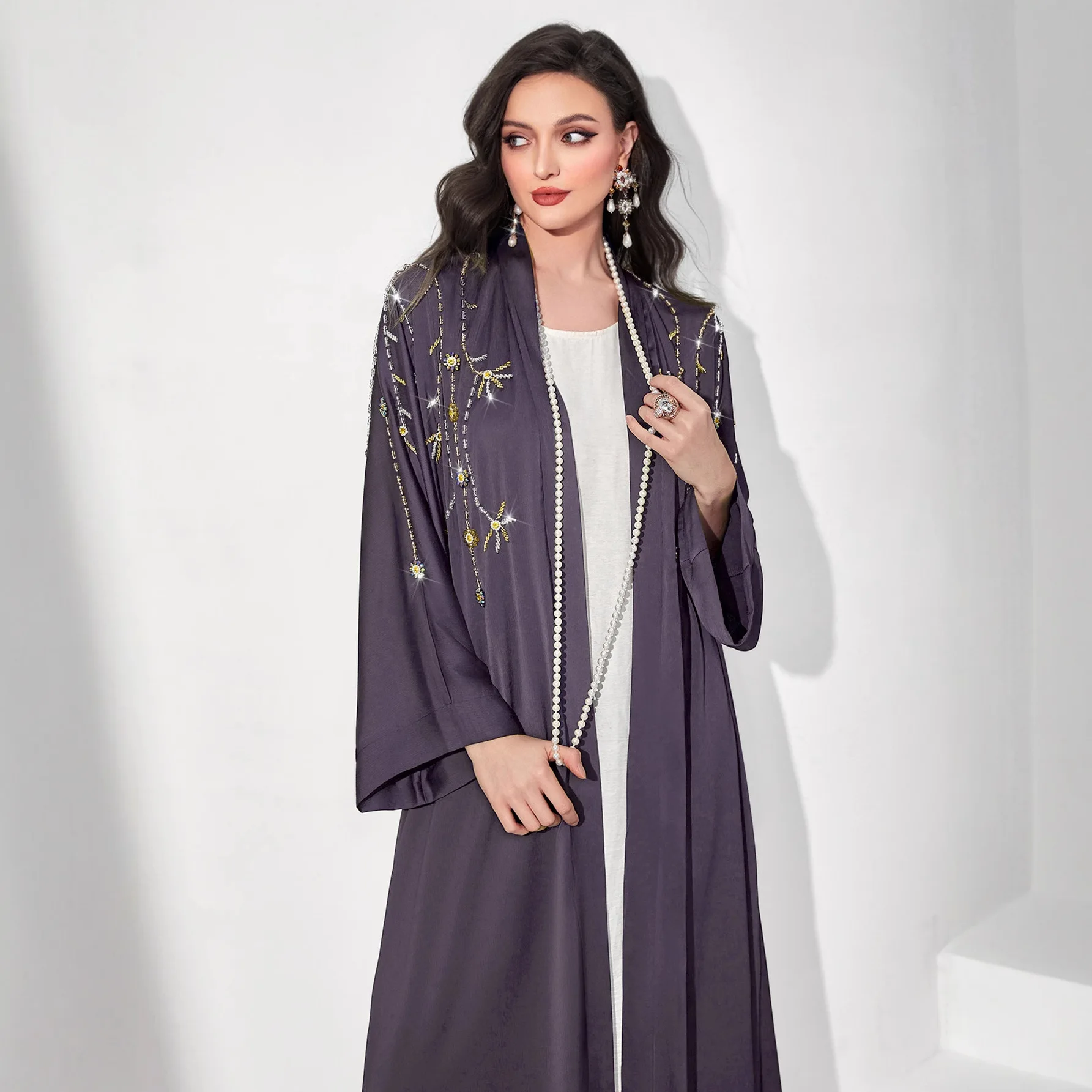 Ba503 Gray-purple Cardigan Dubai Dress Hand-sewn Beaded Muslim Women's Clothing Robe Abaya Ramadan Dubai Luxury Islam Elegant
Ba503 Gray-purple Cardigan Dubai Dress Hand-sewn Beaded Muslim Women's Clothing Robe Abaya Ramadan Dubai Luxury Islam Elegant