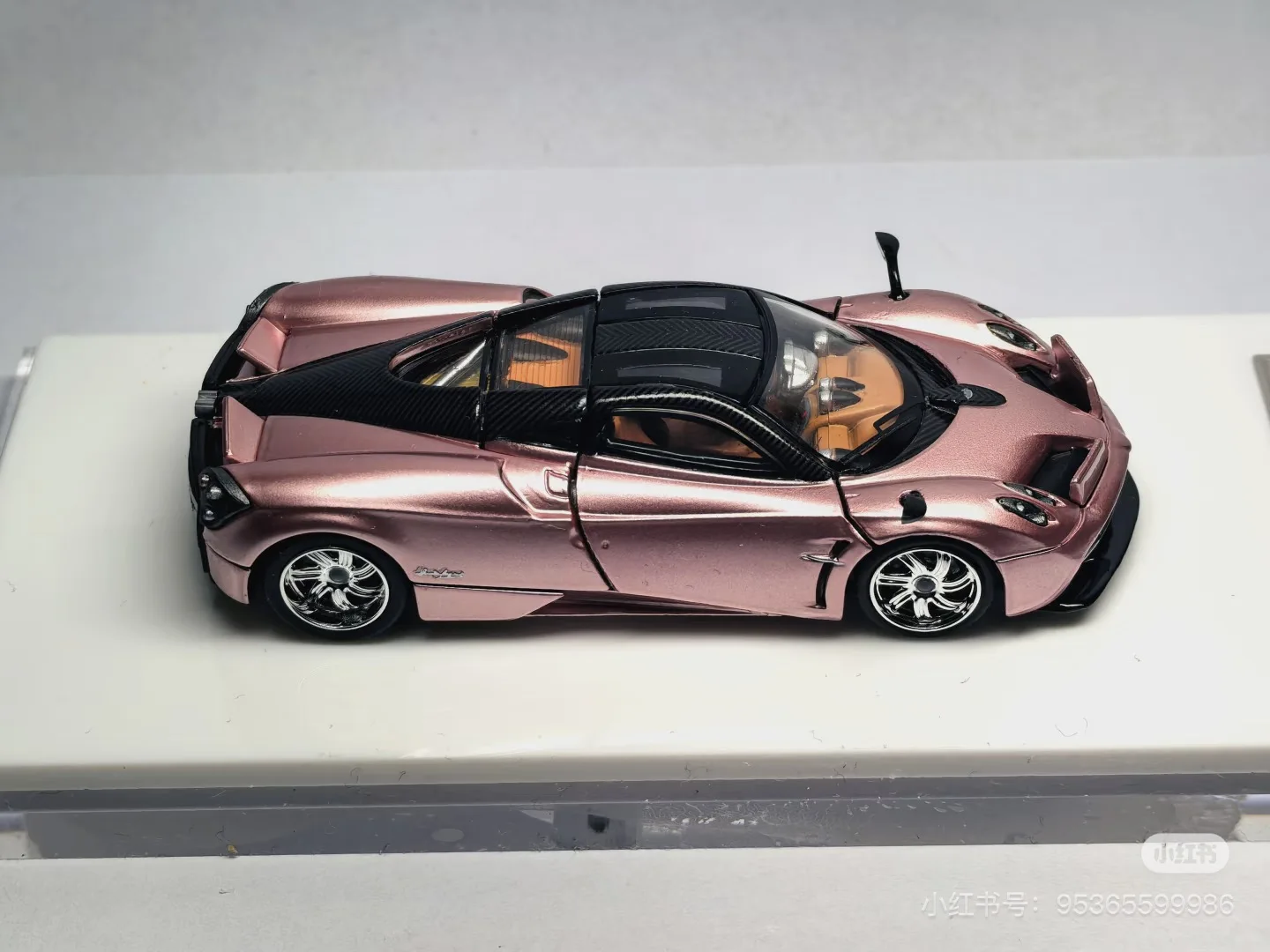 HKM 1:64 Pink Huayra Coupe 2014 Racing Sports Model Diecast Metal Car
HKM 1:64 Pink Huayra Coupe 2014 Racing Sports Model Diecast Metal Car