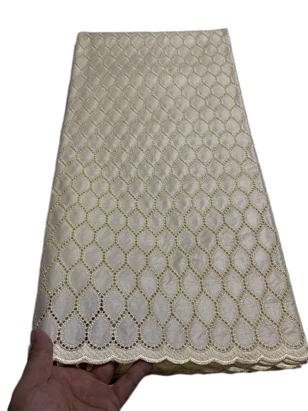 Nigerian Satin Drill Swiss Voile Lace In Switzerland Embroidered Cotton African Lace Fabric 2026 High Quality For Women Wedding
Nigerian Satin Drill Swiss Voile Lace In Switzerland Embroidered Cotton African Lace Fabric 2026 High Quality For Women Wedding