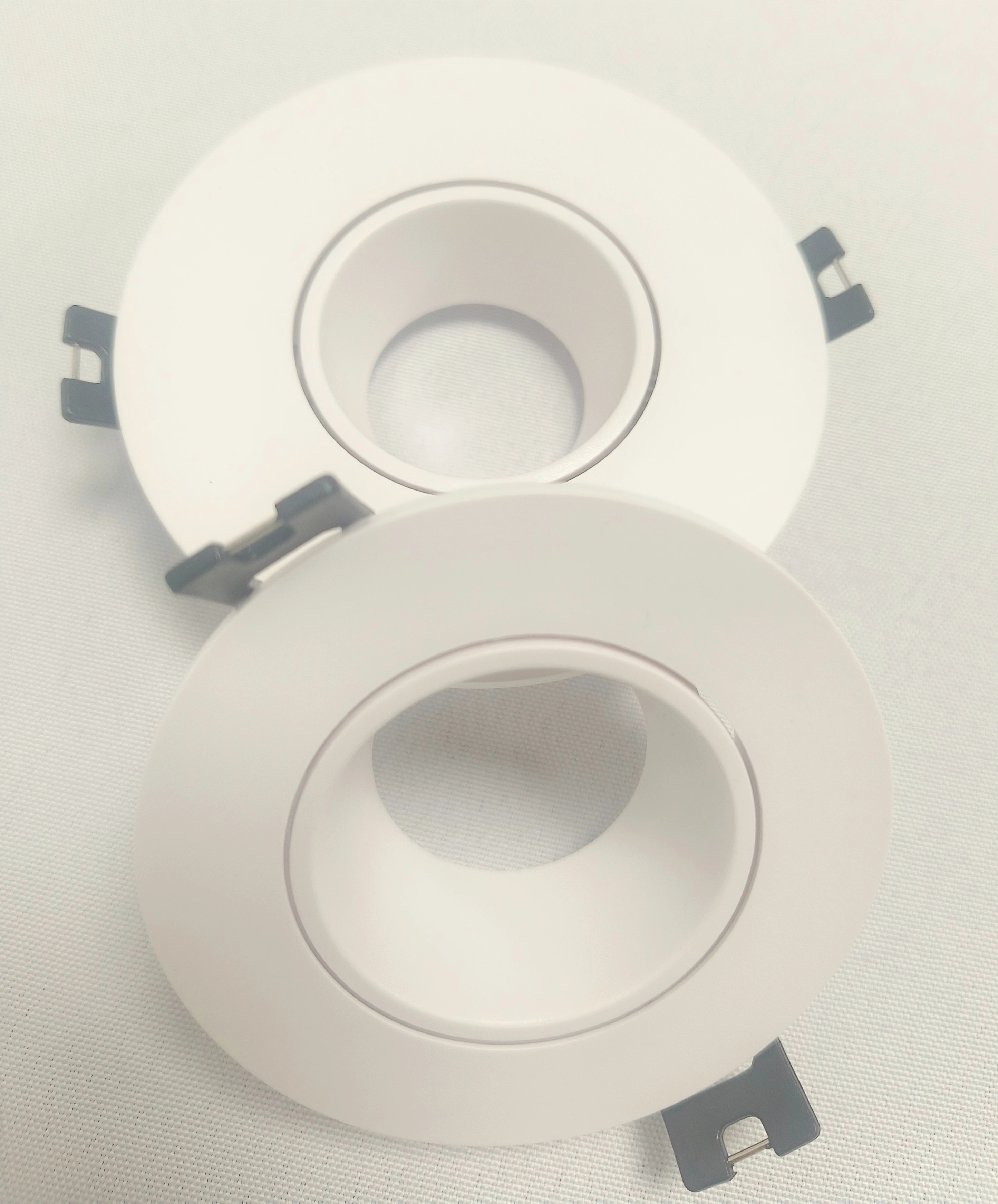 Downlight Fixture Round White LED Recessed Ceiling Light Frame for Ceiling and Cabinet,Hole Cutout 70-80mm/70-100mm
Downlight Fixture Round White LED Recessed Ceiling Light Frame for Ceiling and Cabinet,Hole Cutout 70-80mm/70-100mm