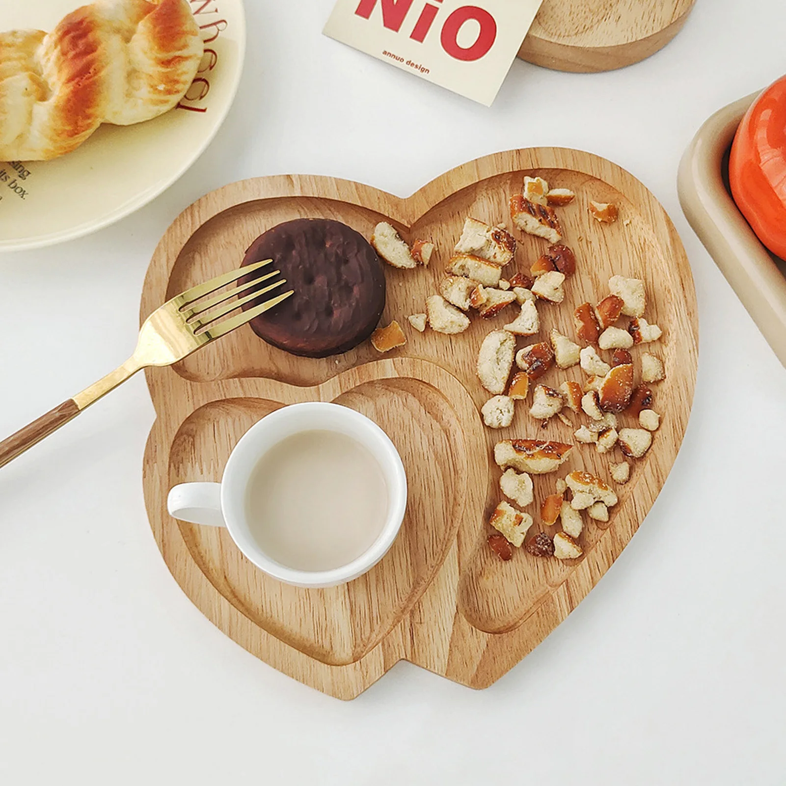 Rubber-Wood Heart Shaped Tray With Partition Design For Snacks And Tea Sets Home Use
Rubber-Wood Heart Shaped Tray With Partition Design For Snacks And Tea Sets Home Use