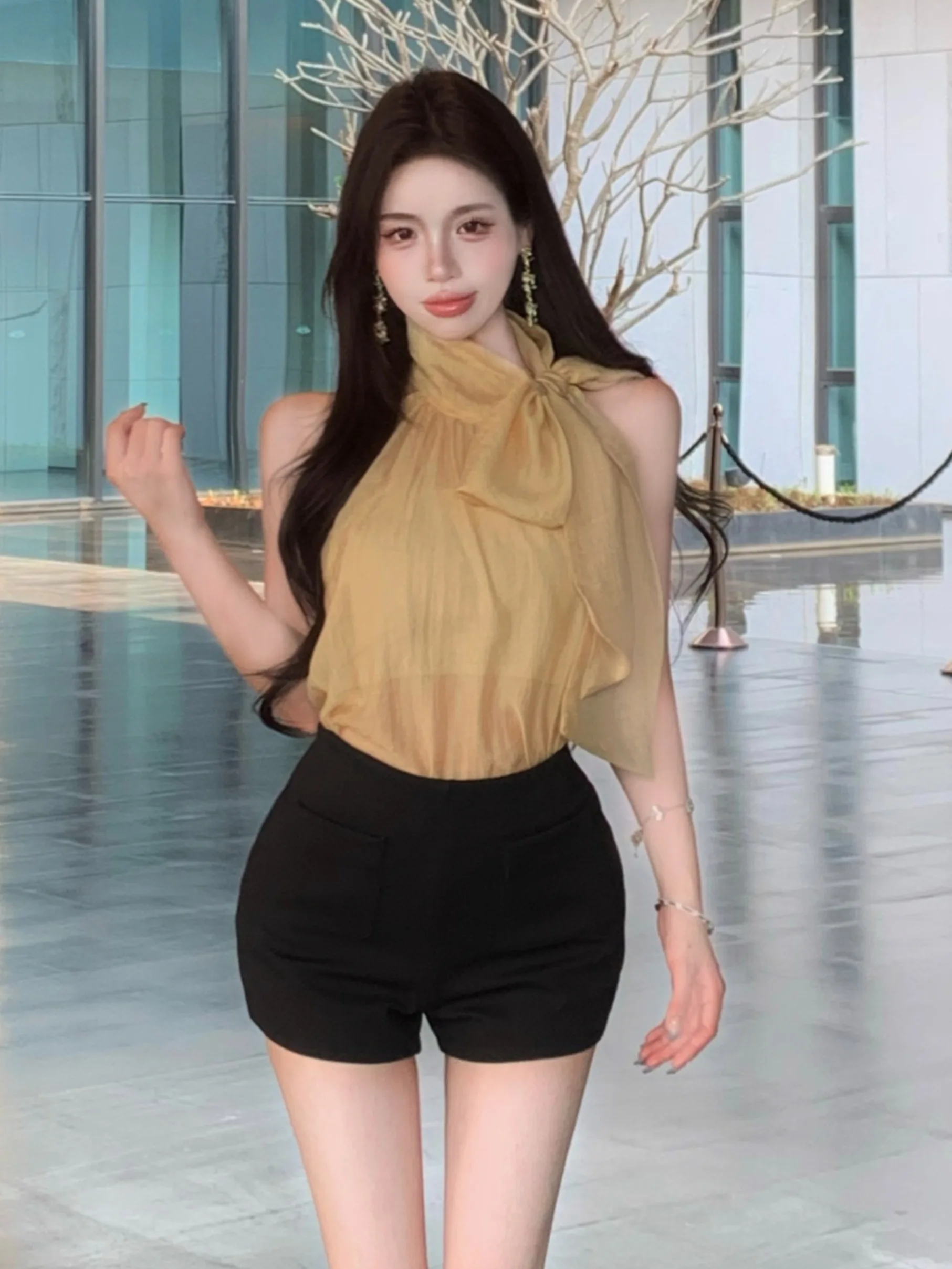 High Waist Black Suit Short Pants Women's Summer New Slimming Elastic Straight Leg Hot Pants Korean Style Casual Trousers
High Waist Black Suit Short Pants Women's Summer New Slimming Elastic Straight Leg Hot Pants Korean Style Casual Trousers