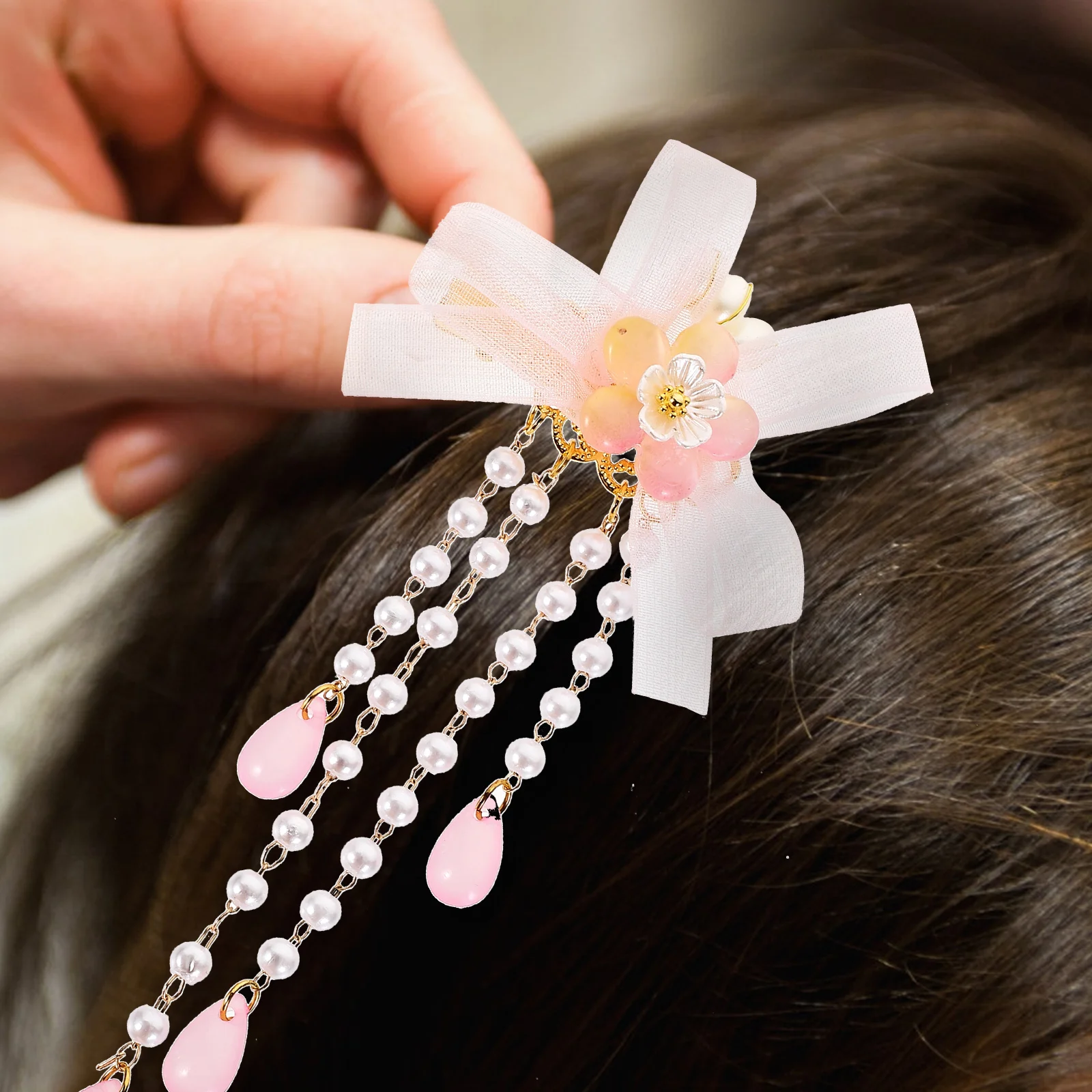 12Pcs Flower Hair Accessories Dangle Clip Chinese Tassel Clips Barrette Women Girls Hairpin Retro Style Beaded Tassel Hair Clip
12Pcs Flower Hair Accessories Dangle Clip Chinese Tassel Clips Barrette Women Girls Hairpin Retro Style Beaded Tassel Hair Clip