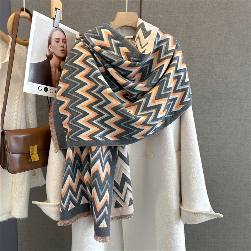 Luxury Brand Cashmere Women Stripe Scarf Winter Warm Shawl and Wrap Bandana Pashmina Female Foulard Square Thick Blanket Poncho
Luxury Brand Cashmere Women Stripe Scarf Winter Warm Shawl and Wrap Bandana Pashmina Female Foulard Square Thick Blanket Poncho