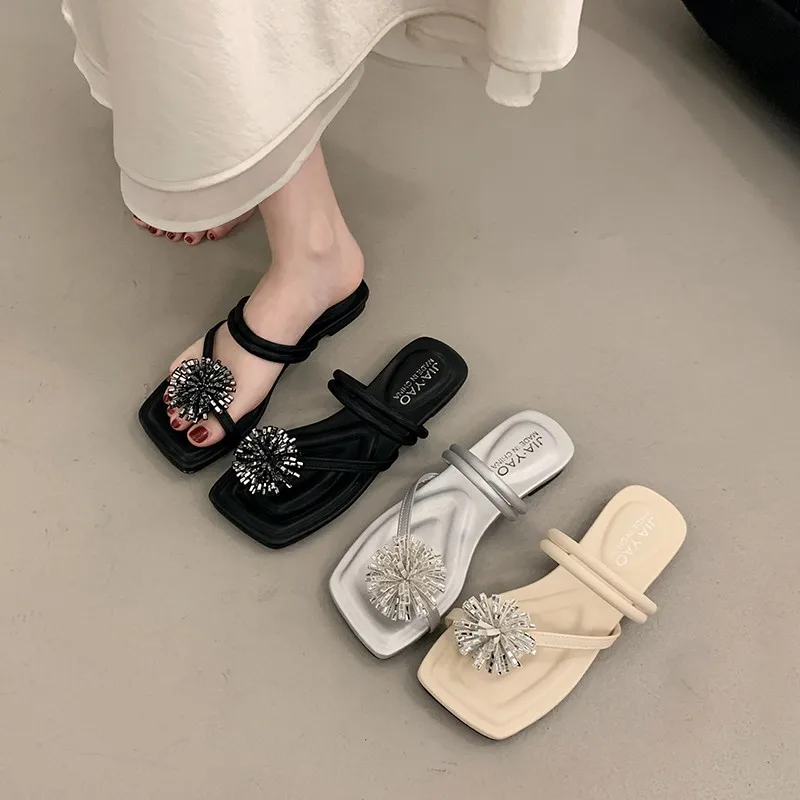 Summer New Fashion Versatile Women Transparent Crystal Firework Mid-heel Sandals Thick Heel Flip Flops
Summer New Fashion Versatile Women Transparent Crystal Firework Mid-heel Sandals Thick Heel Flip Flops