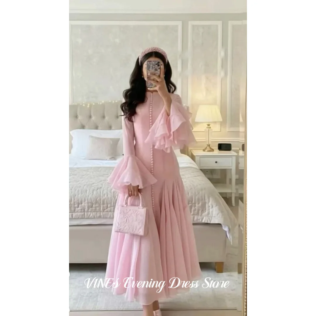 VINES Elegant Pink Evening Dress Round Neck with Button Detail Tiered Ruffle Bell Sleeves A-Line Formal Prom Dress Customized
VINES Elegant Pink Evening Dress Round Neck with Button Detail Tiered Ruffle Bell Sleeves A-Line Formal Prom Dress Customized