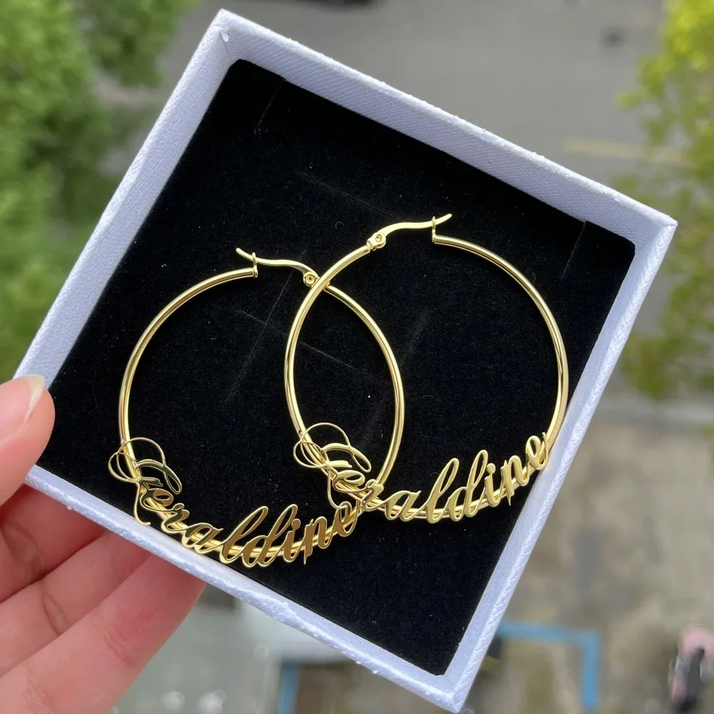 DUOYING Custom Nameplate Earring Personalized Stainless Steel Twist Circle Name Earrings For Jewelry Gift
DUOYING Custom Nameplate Earring Personalized Stainless Steel Twist Circle Name Earrings For Jewelry Gift