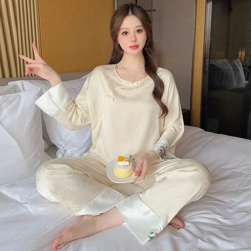 Ms. Spring Autumn Ice Silk Deluxe Suit Long-sleeved Trousers Loungewear Can Worn Outside Neo-chinese Style Chinese-style Pajamas
Ms. Spring Autumn Ice Silk Deluxe Suit Long-sleeved Trousers Loungewear Can Worn Outside Neo-chinese Style Chinese-style Pajamas
