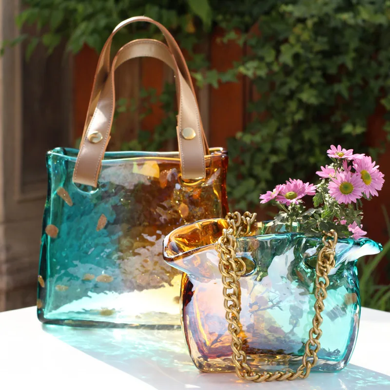 Nordic luxury glass handbag vase creative shopping basket vase dried flower flower arrangement vase home decoration ornaments
Nordic luxury glass handbag vase creative shopping basket vase dried flower flower arrangement vase home decoration ornaments