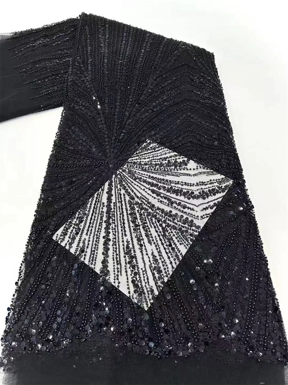 French Beaded Sequins Lace Fabric 2025 High Quality 5 Yard Mesh Tulle African Lace Fabric Nigerian Wedding Dress for Women
French Beaded Sequins Lace Fabric 2025 High Quality 5 Yard Mesh Tulle African Lace Fabric Nigerian Wedding Dress for Women