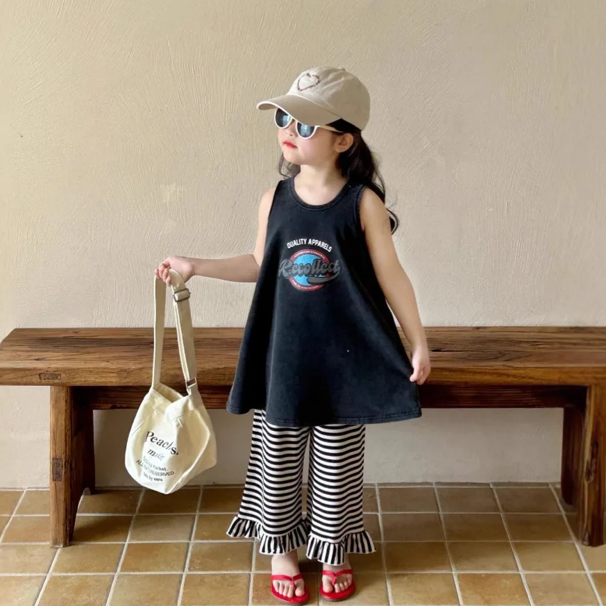 Girls T Shirt 2025 Summer New Childrens Wear Korean Style Baby Girls Fashion Sleeveless Printed Long Vest Casual Simple
Girls T Shirt 2025 Summer New Childrens Wear Korean Style Baby Girls Fashion Sleeveless Printed Long Vest Casual Simple