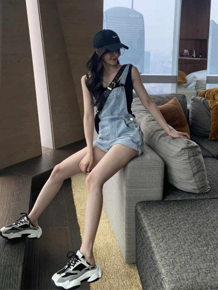 Милые летние джинсовые комбинезоны, женские модные повседневные комбинезоны с высокой талией, универсальный утягивающий дизайн, японская эстетика
Милые летние джинсовые комбинезоны, женские модные повседневные комбинезоны с высокой талией, универсальный утягивающий дизайн, японская эстетика