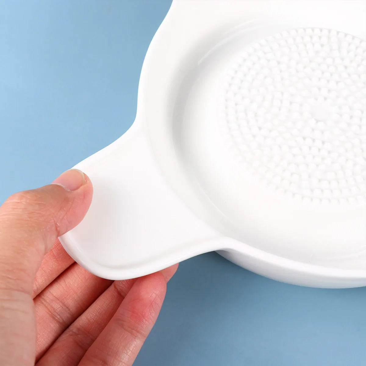 Premium Ceramic Grater Plate for Baby Food Preparation Grinds Ginger Garlic Onions Fruits Vegetables Smooth Pulp Extraction Easy
Premium Ceramic Grater Plate for Baby Food Preparation Grinds Ginger Garlic Onions Fruits Vegetables Smooth Pulp Extraction Easy