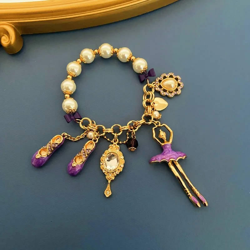 Middle Vintage Jewelry New Sweet and Cute Glass Pearl Strand Enamel Dancing Girls High Heel Mirro Multi Charms Elastic Bracelet 
Middle Vintage Jewelry New Sweet and Cute Glass Pearl Strand Enamel Dancing Girls High Heel Mirro Multi Charms Elastic Bracelet