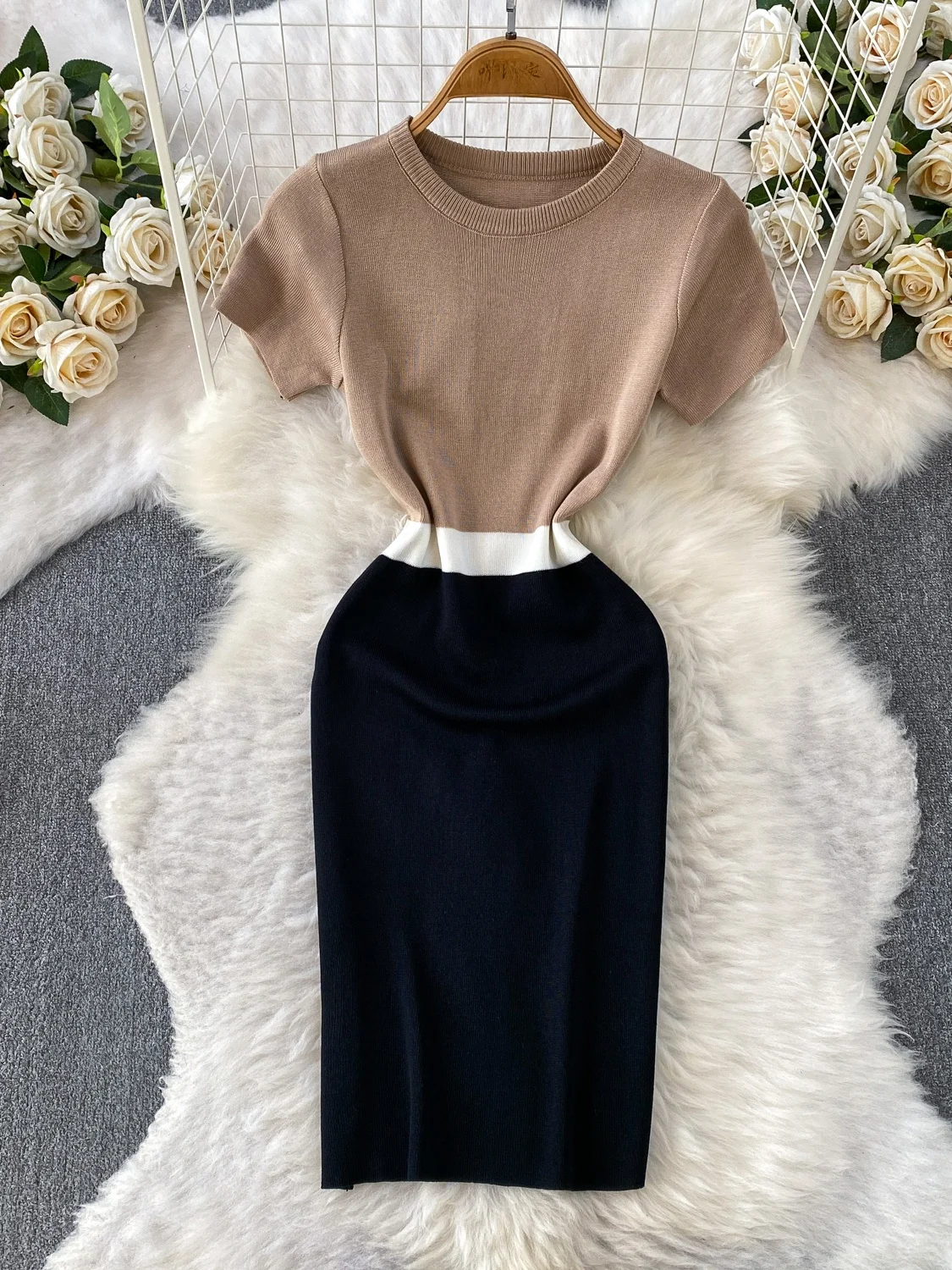Korean Style round Neck Short Sleeve Knitted Dress Women's Slim Fit Straight Tube Long Dress Spring Summer New Arrival
Korean Style round Neck Short Sleeve Knitted Dress Women's Slim Fit Straight Tube Long Dress Spring Summer New Arrival
