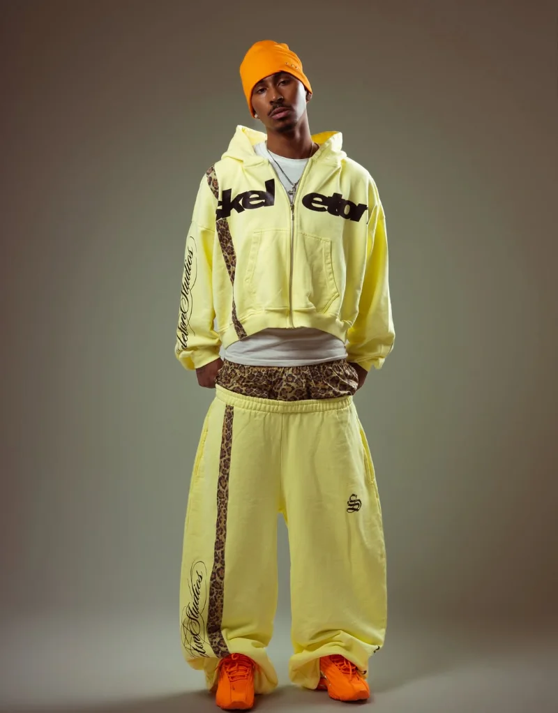 Y2K Retro Harajuku High Street Zip Up Hoodie Baggy Double Waist Pants Set Leopard Print Side Stripe Streetwear Fashion Suit
Y2K Retro Harajuku High Street Zip Up Hoodie Baggy Double Waist Pants Set Leopard Print Side Stripe Streetwear Fashion Suit