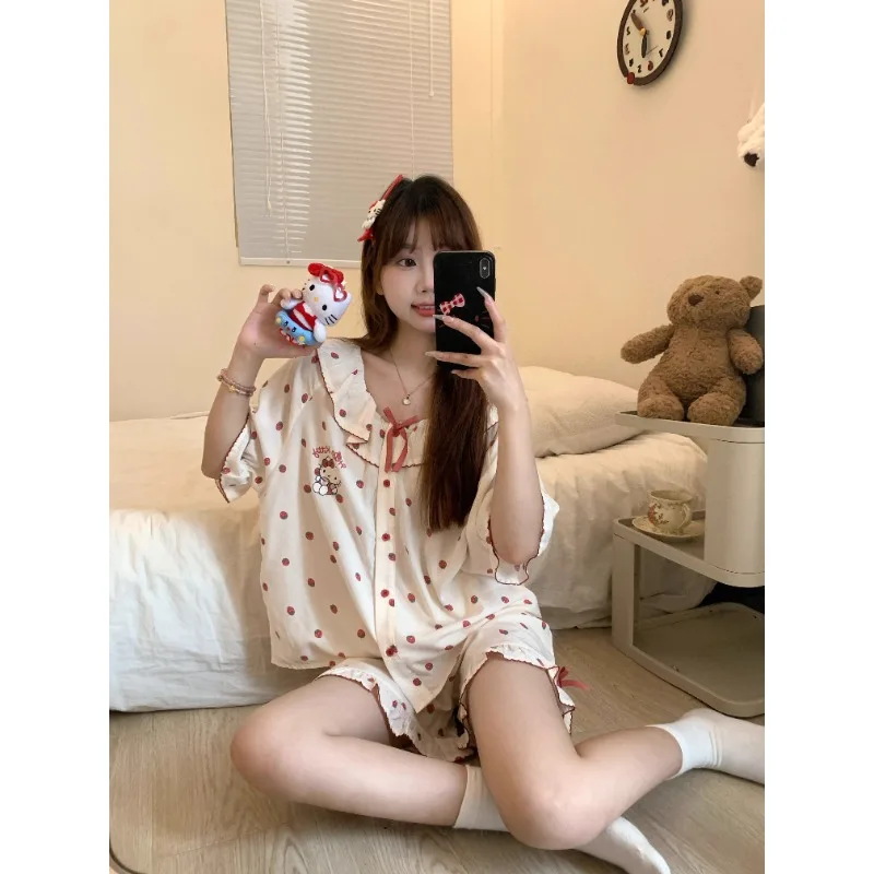 Hello Kitty cartoon loungewear, summer cotton doll collar pajamas women, Sanrio cartoon pajamas two-piece set, women's pajamas
Hello Kitty cartoon loungewear, summer cotton doll collar pajamas women, Sanrio cartoon pajamas two-piece set, women's pajamas