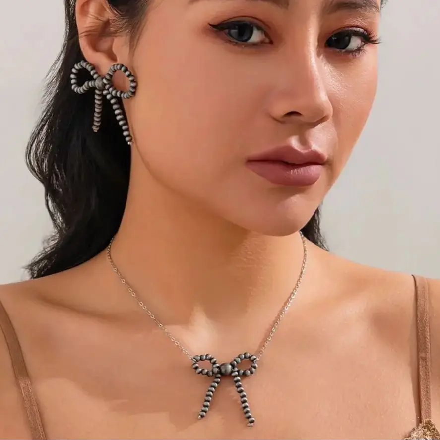 PuRui Trendy Fine Adjustable Temperament Necklace for Women Bowknot Pendant Party Vintage Neck Necklace Jewelry Accessories New
PuRui Trendy Fine Adjustable Temperament Necklace for Women Bowknot Pendant Party Vintage Neck Necklace Jewelry Accessories New
