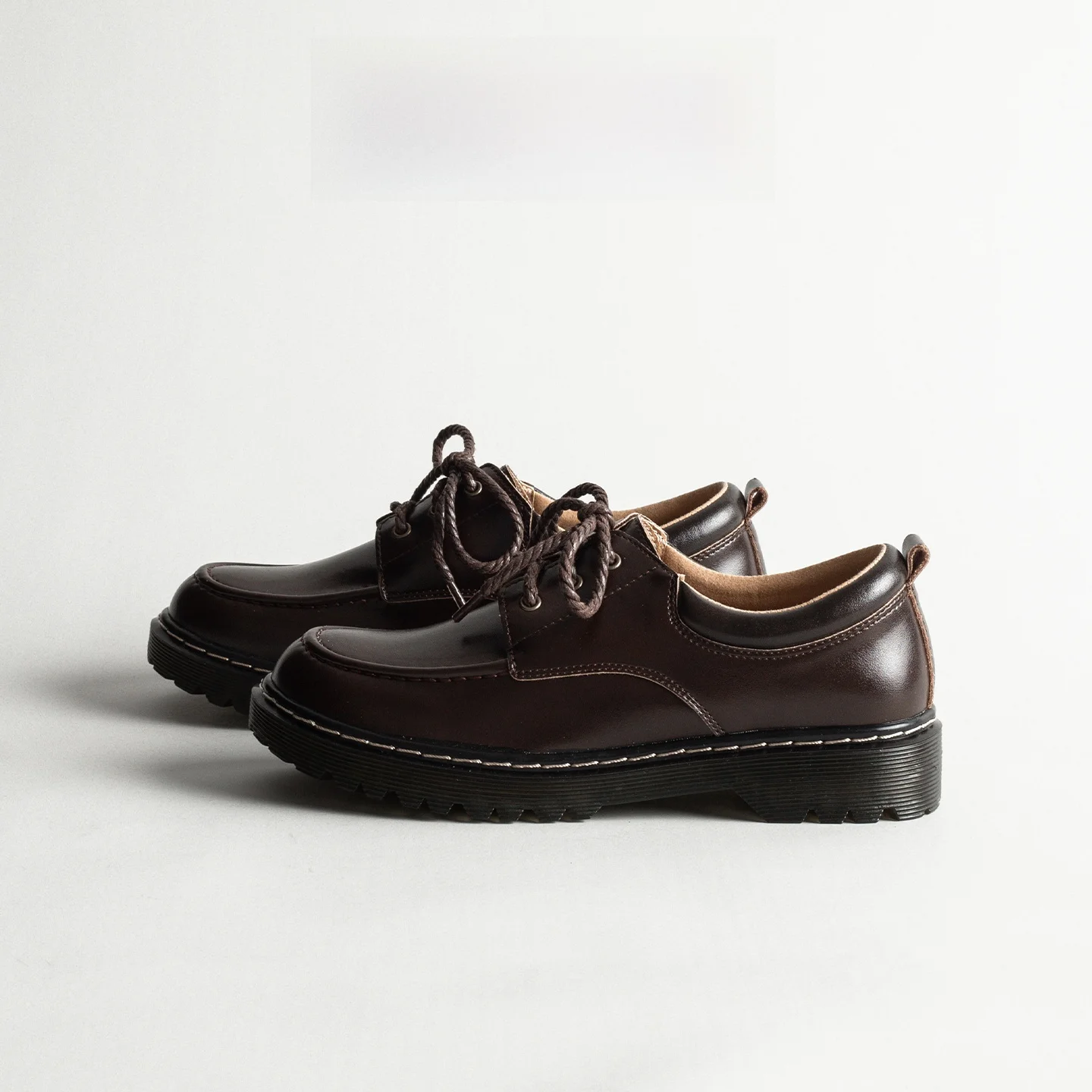 Brown Leather Oxford Shoes Women's Spring Commute Flat Bottom Belted Retro British Style Shoes for Dress And Skirts
Brown Leather Oxford Shoes Women's Spring Commute Flat Bottom Belted Retro British Style Shoes for Dress And Skirts