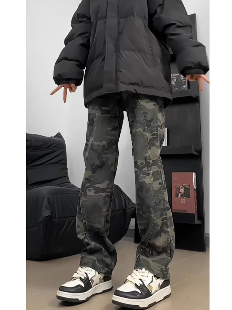 Американские камуфляжные джинсы в стиле High Street для мужчин: повседневные свободные прямые брюки для молодых мужчин
Американские камуфляжные джинсы в стиле High Street для мужчин: повседневные свободные прямые брюки для молодых мужчин