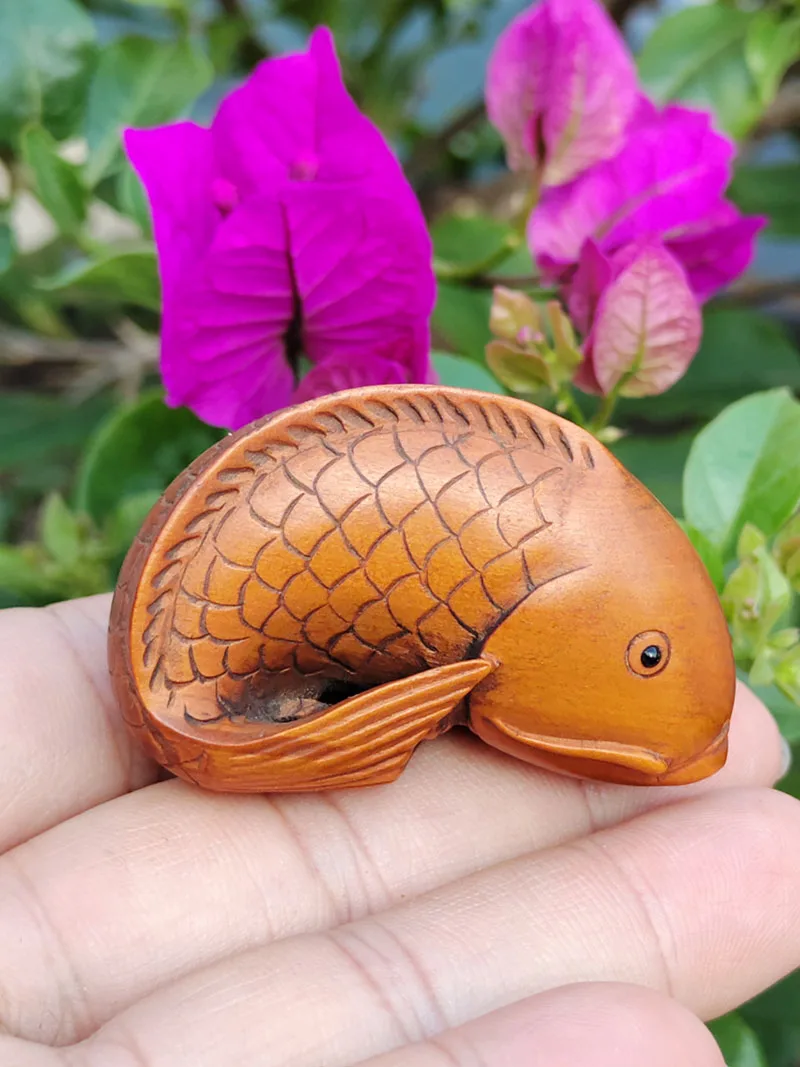 GX1096 - 20 Years Old 2" Hand Carved Boxwood Netsuke - Pretty Fish
GX1096 - 20 Years Old 2" Hand Carved Boxwood Netsuke - Pretty Fish