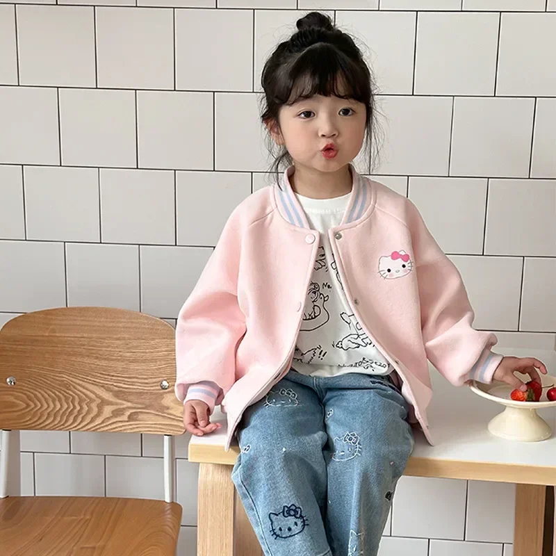 Sweet Hello Kitty Kawaii Anime MINISO Long Sleeve Baseball Coat 2025 Cute Children Candy Jacket Top Cloth Gifts for Kids
Sweet Hello Kitty Kawaii Anime MINISO Long Sleeve Baseball Coat 2025 Cute Children Candy Jacket Top Cloth Gifts for Kids